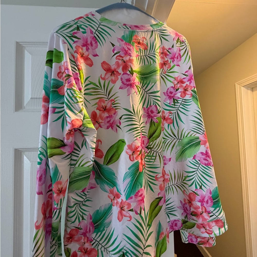 Hurley Women’s Long Sleeve Rash Guard Shirt FloralPrint  brand new never worn